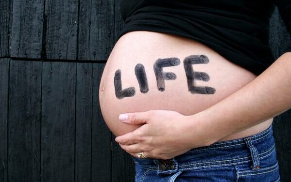 Women Falsely Claim Texas Abortion Ban Doesn’t Allow Medical Care
