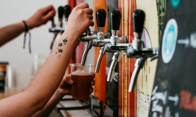 In Europe, the Gen Z is drinking less: what are the new addictive behaviours?