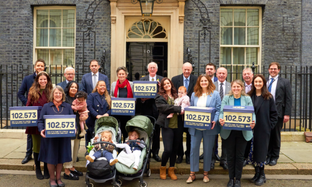 102,573 Britons Sign Petition Supporting Measure to Stop Late-Term Abortions