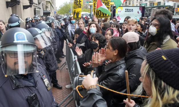 Hawley demands Biden send National Guard to protect Jewish students at colleges