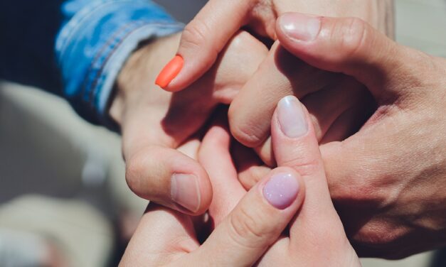 Are woke German bureaucrats going to redefine the family to include 6 spouses?