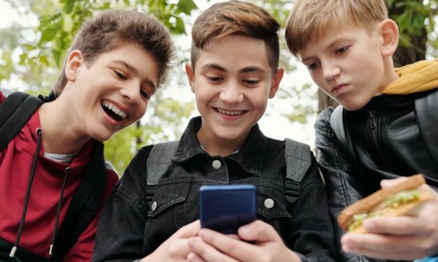 Arkansas governor vows to limit children’s access to smartphones