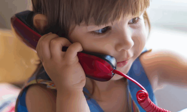 For Families, Dumb Phones Might Be the Smart Choice