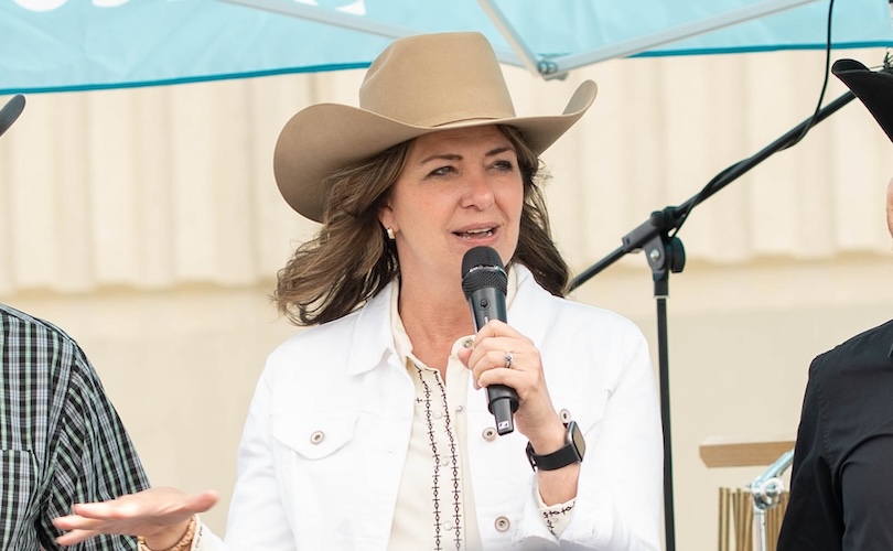 Alberta’s Danielle Smith defends ban on explicit books in schools, says pornography ‘a problem’