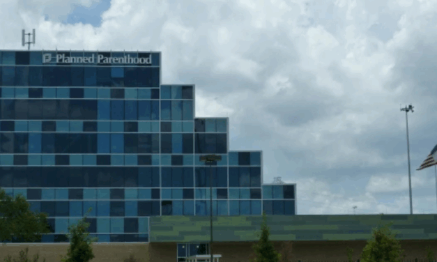America’s largest Planned Parenthood to close its doors