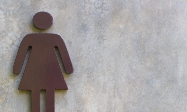 Oregon High Schoolers Walk Out Over Boy in Girls Locker Room