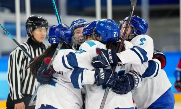 Male players take over women’s hockey in Minnesota — one team has 4 men