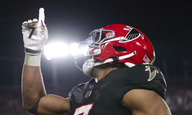 Christian NFL star apologizes after reference to kids’ game that likely left LGBTQ crowd seething