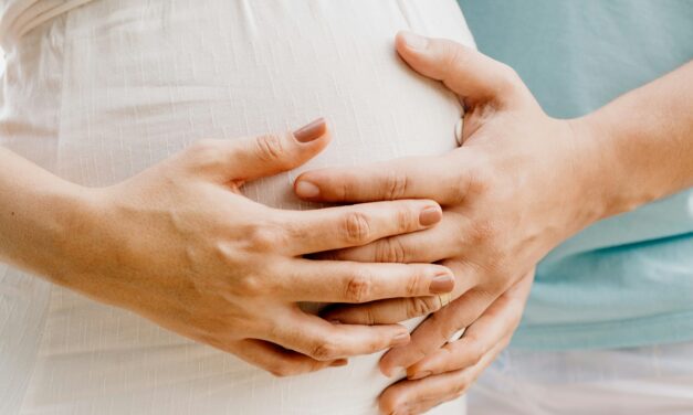 Important questions that men ask themselves when their partner is unexpectedly pregnant and how to help them find the right answers