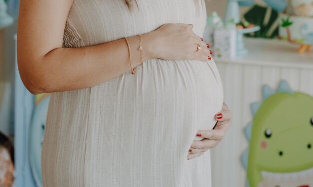 Same-Sex Couple Sues Surrogate for Refusing to Abort Baby With Possible Minor Birth Defect