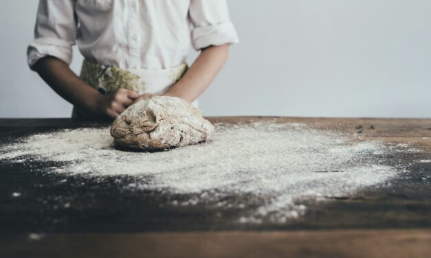 3 Reasons to Bake Bread With Your Children
