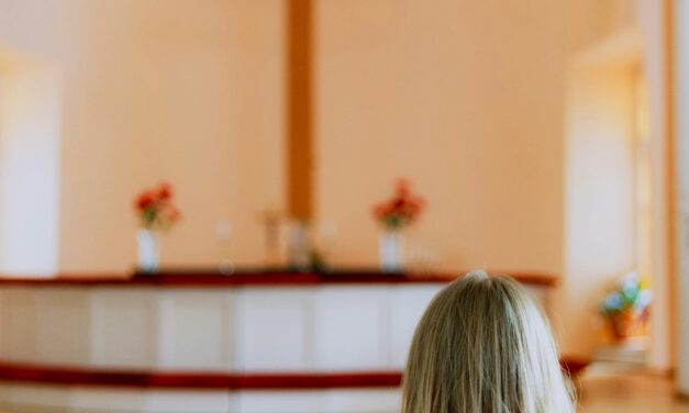 ‘Christian nationalists’ in the UK are among the least likely to attend church
